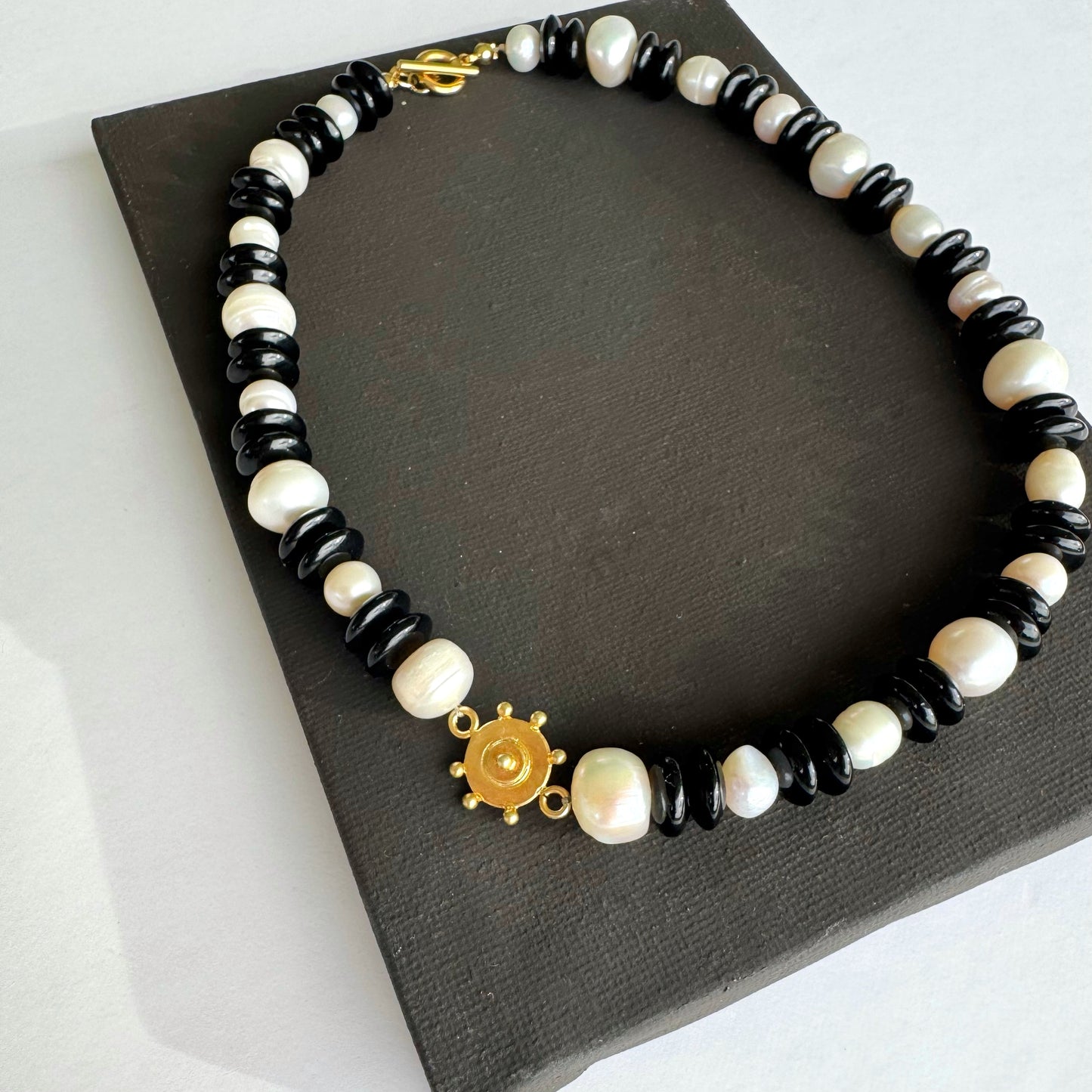 COLLAR SOL DE MEDIA NOCHE