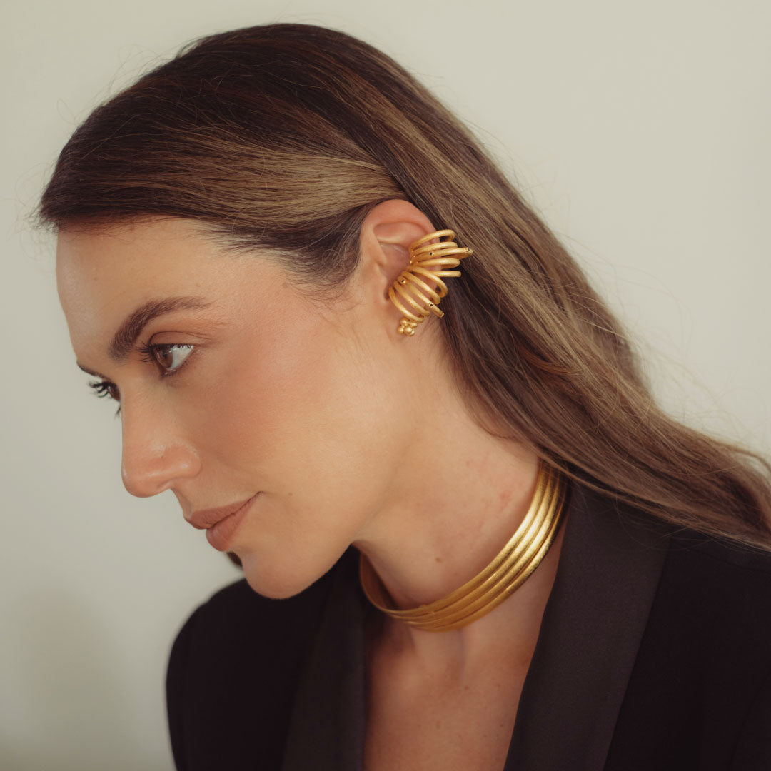 BIRMANIA BLACK EARCUFF