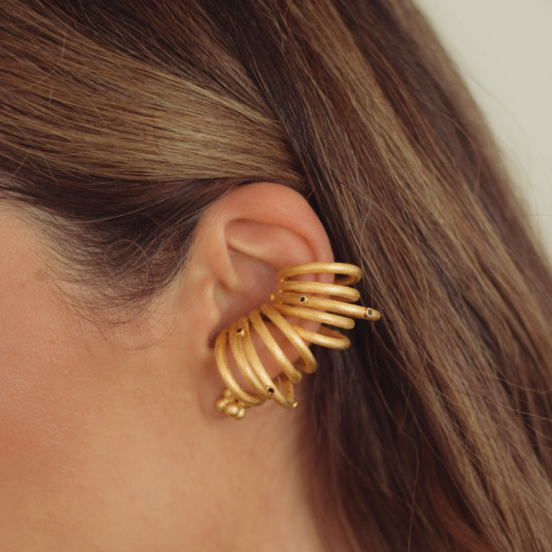 BIRMANIA BLACK EARCUFF