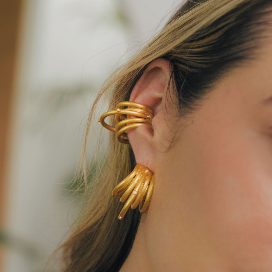 BIRMANIA WHITE EARCUFF