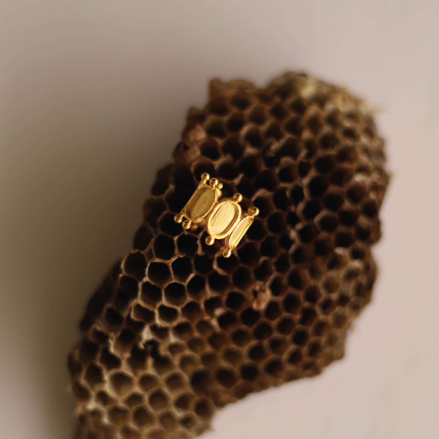 EARCUFF/ANILLO BANANTHIA GOLD